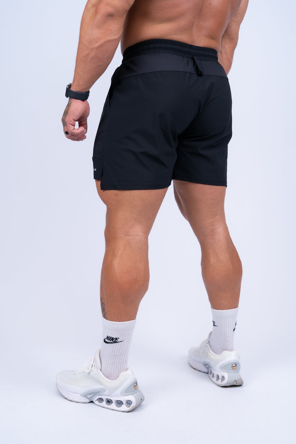 Training 5.5" Shorts Black